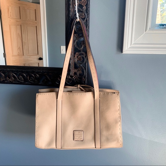 Liz Claiborne Nude Shoulder Bag w/ Compartments - Picture 2 of 10